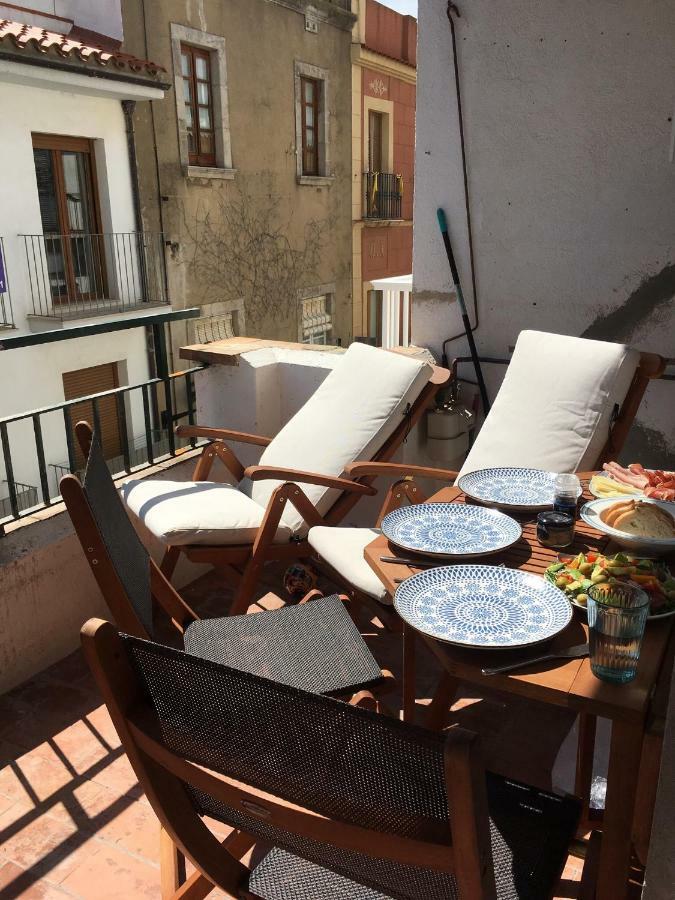 2 Bedroom Apartment In The Old Town, Close To The Beach L'Escala Exterior photo